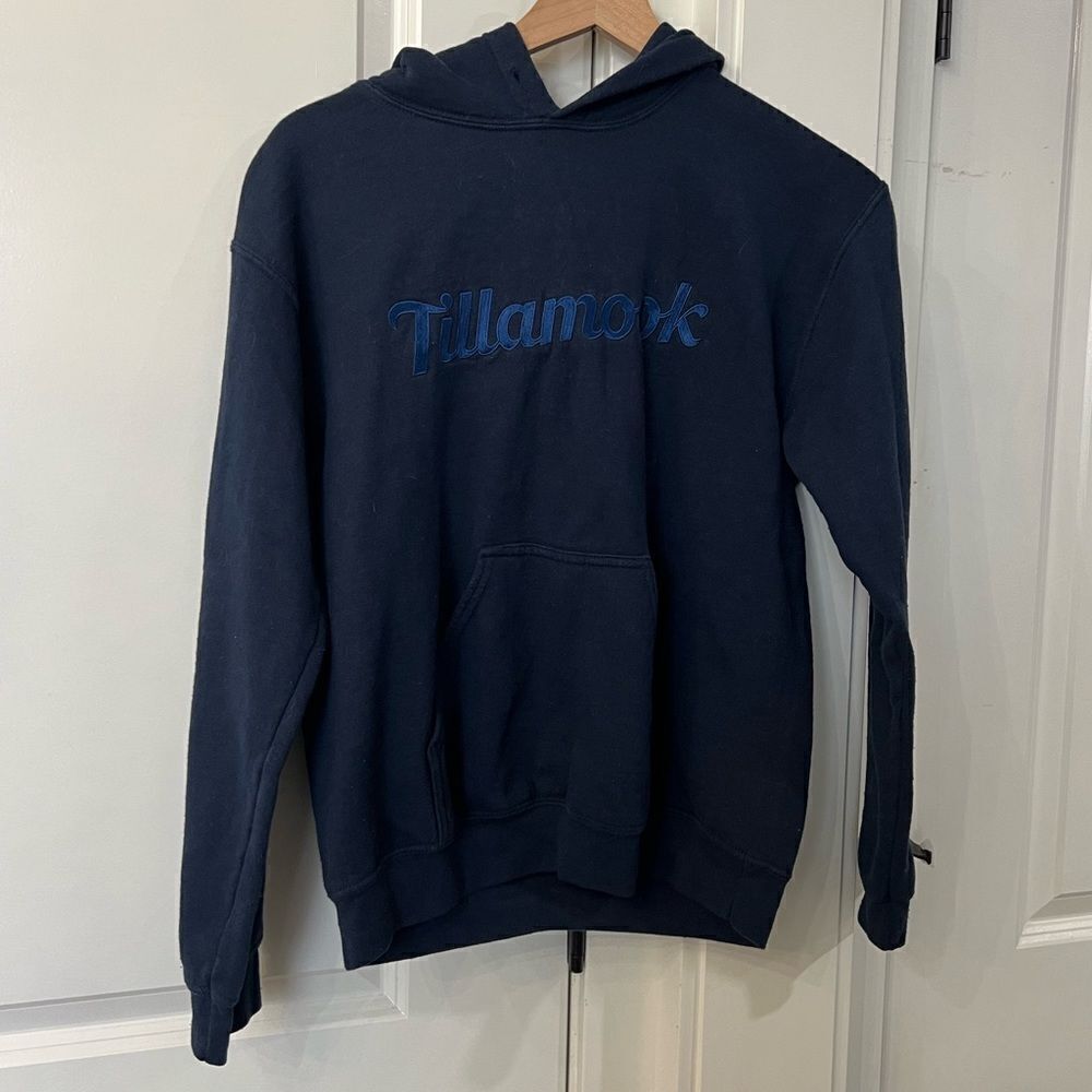Tillamook blue hoodie mens and women’s size small unisexx sweater dark blue i258